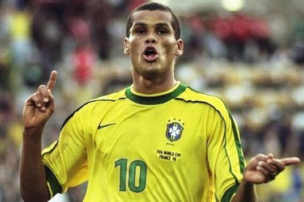 无论她将来 无论她将来