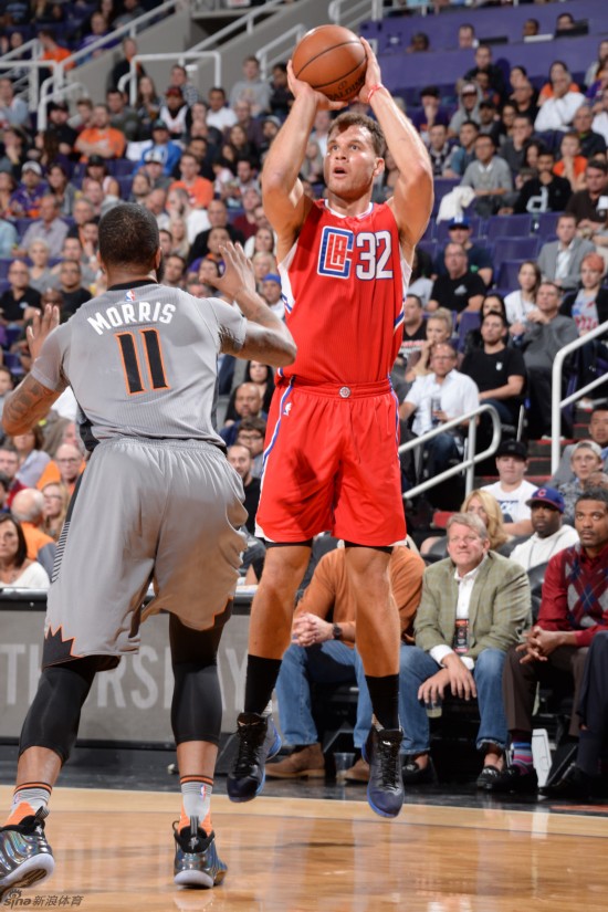 头牌!杨瀚森打灰熊夏联520万人观看,弗拉格首秀打布朗尼才100万人