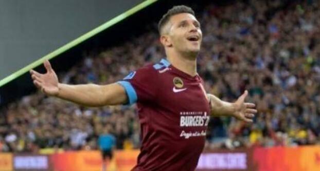 曝Deft获得LCK ADC顶薪，下路双人组可能加起来超30亿